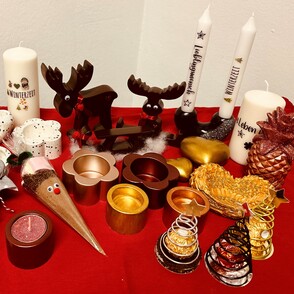 Verkaufstisch auf dem Weihnachtsbasr in der JVA Gelsenkirchen