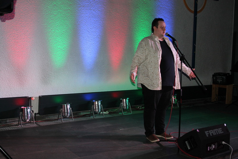 Julian Spiegelhauer mit einen emotionalen Text über seine Oma.