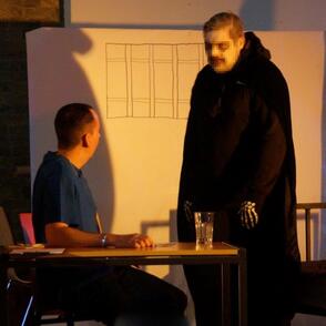 Szene aus dem Theaterst&uuml;ck