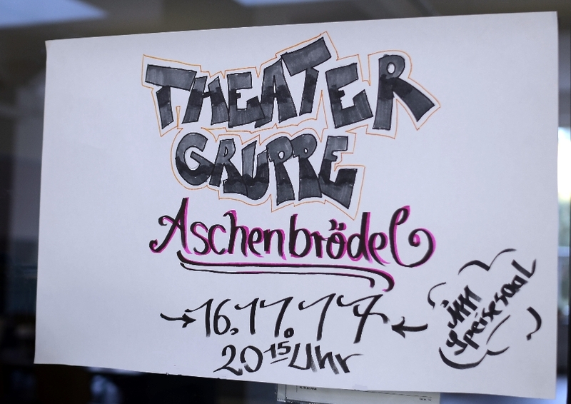Theatergruppe-Ambiente-Plakat