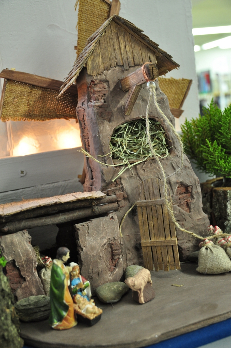 Alte_M__hle_mit_Krippe_im_Vordergrund