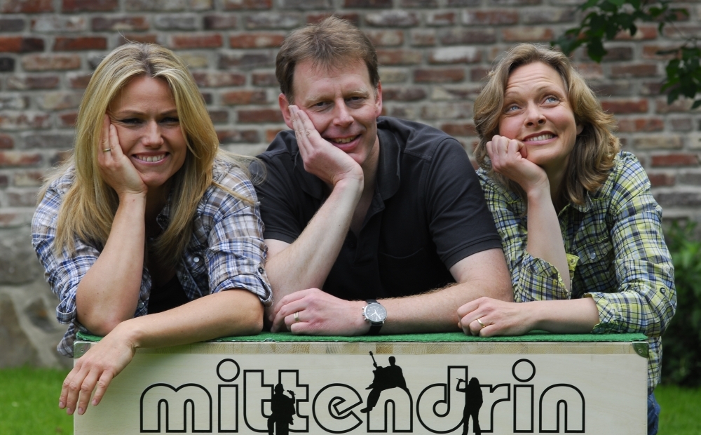 Gruppenfoto der Musikgruppe "Mittendrin"