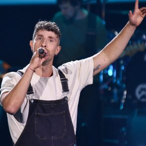 Dustin Lukat beim Auftritt in "The Voice of Germany"