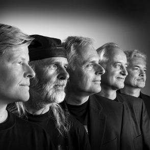 Gruppenfoto Jule, Papa and the Greyheads in sw