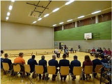 Bild vom Trommelworkshop in der Turnhalle