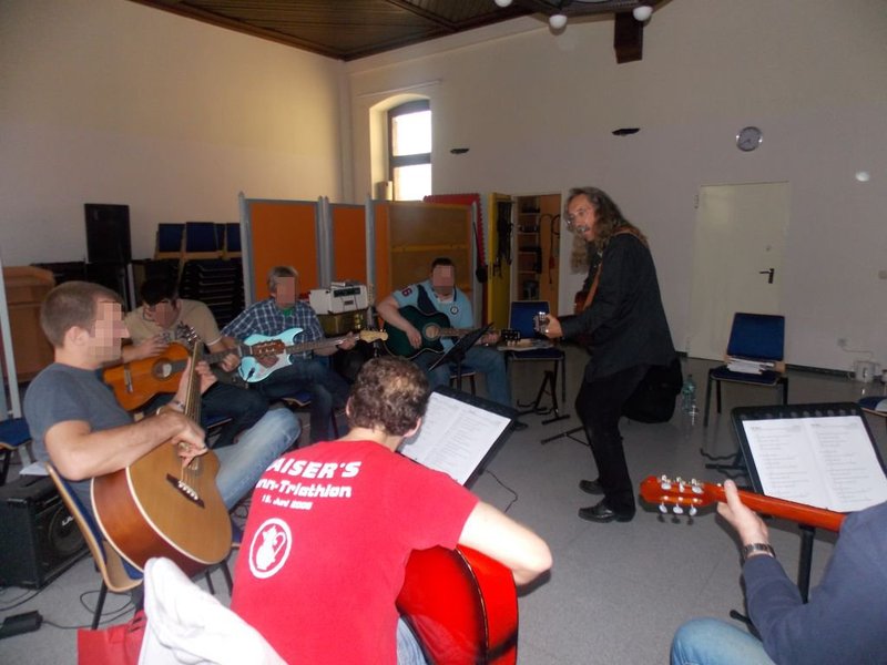 Peter Bursch gibt einen Gitarren Workshop in der SothA Gelsenkirchen