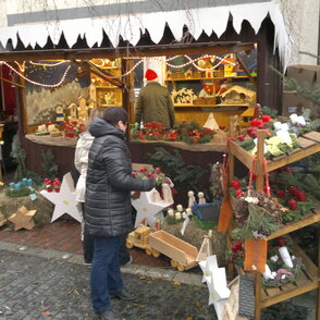 Stand der JVA Bielefeld-Senne auf dem Weihnachtsmarkt