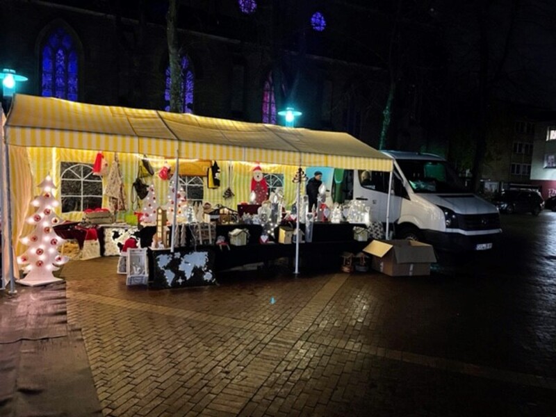 tand der JVA Essen auf dem Weihnachtsmarkttag in Essen Borbeck